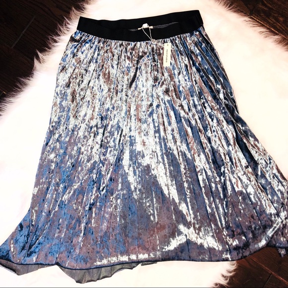 Max Studio Dresses & Skirts - ⬇️⬇️ Major Price dropped!! Max Studio XL skirt